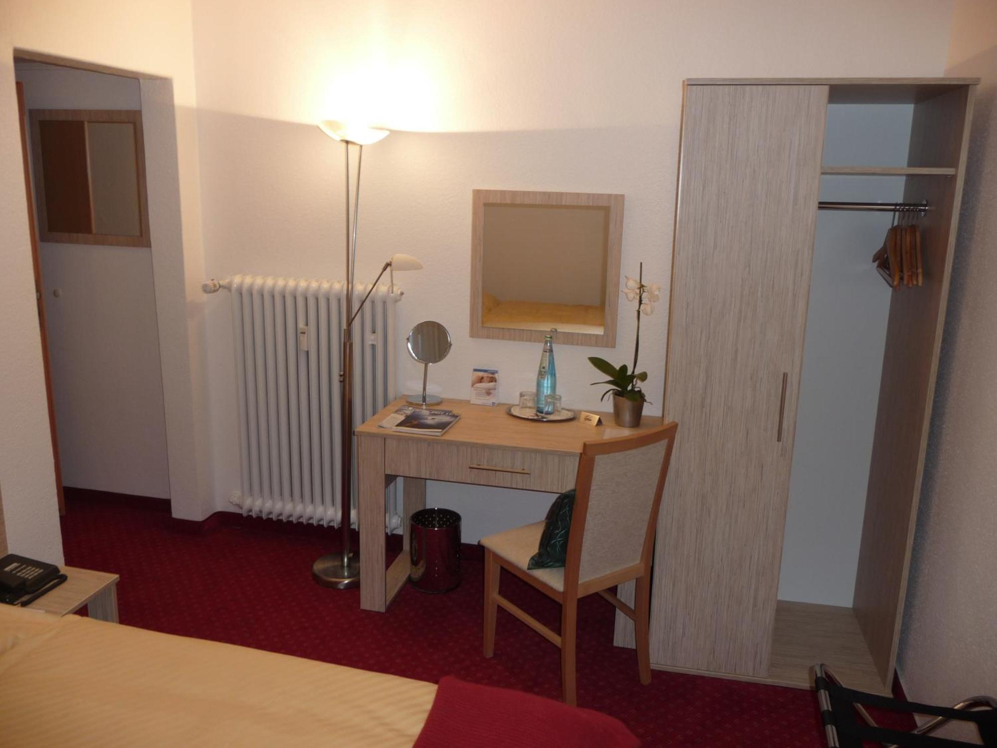 Hotel Sechzehn Leverkusen Exterior photo